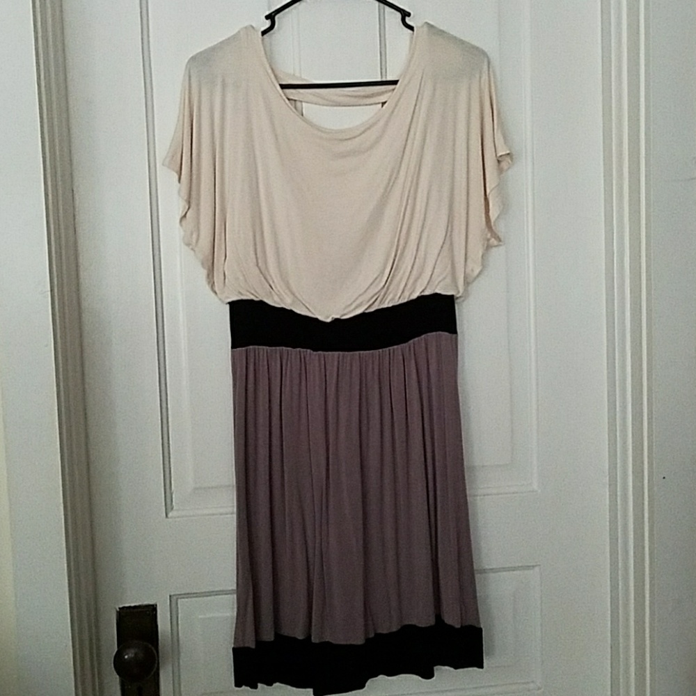 Lush colorblock dress. Open back.